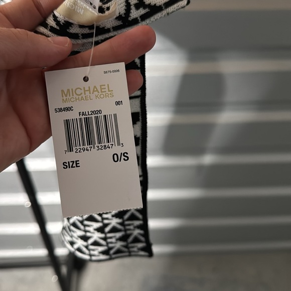 NWT!!! Michael Kors Monogram Black and White Scarf, OS - Picture 4 of 4